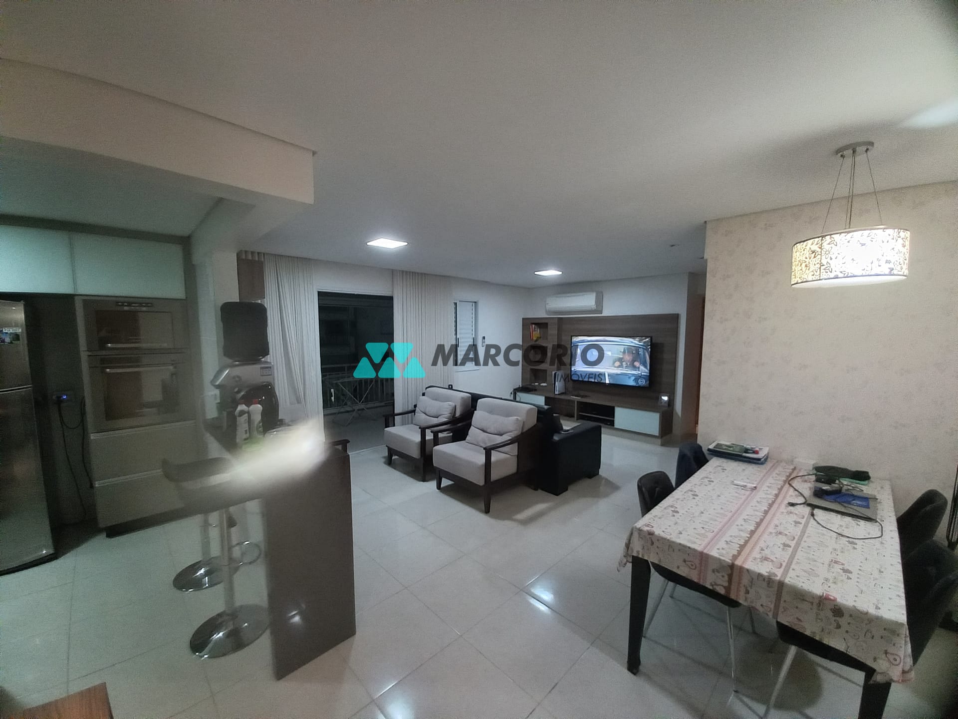Apartamento à venda com 3 quartos, 106m² - Foto 1