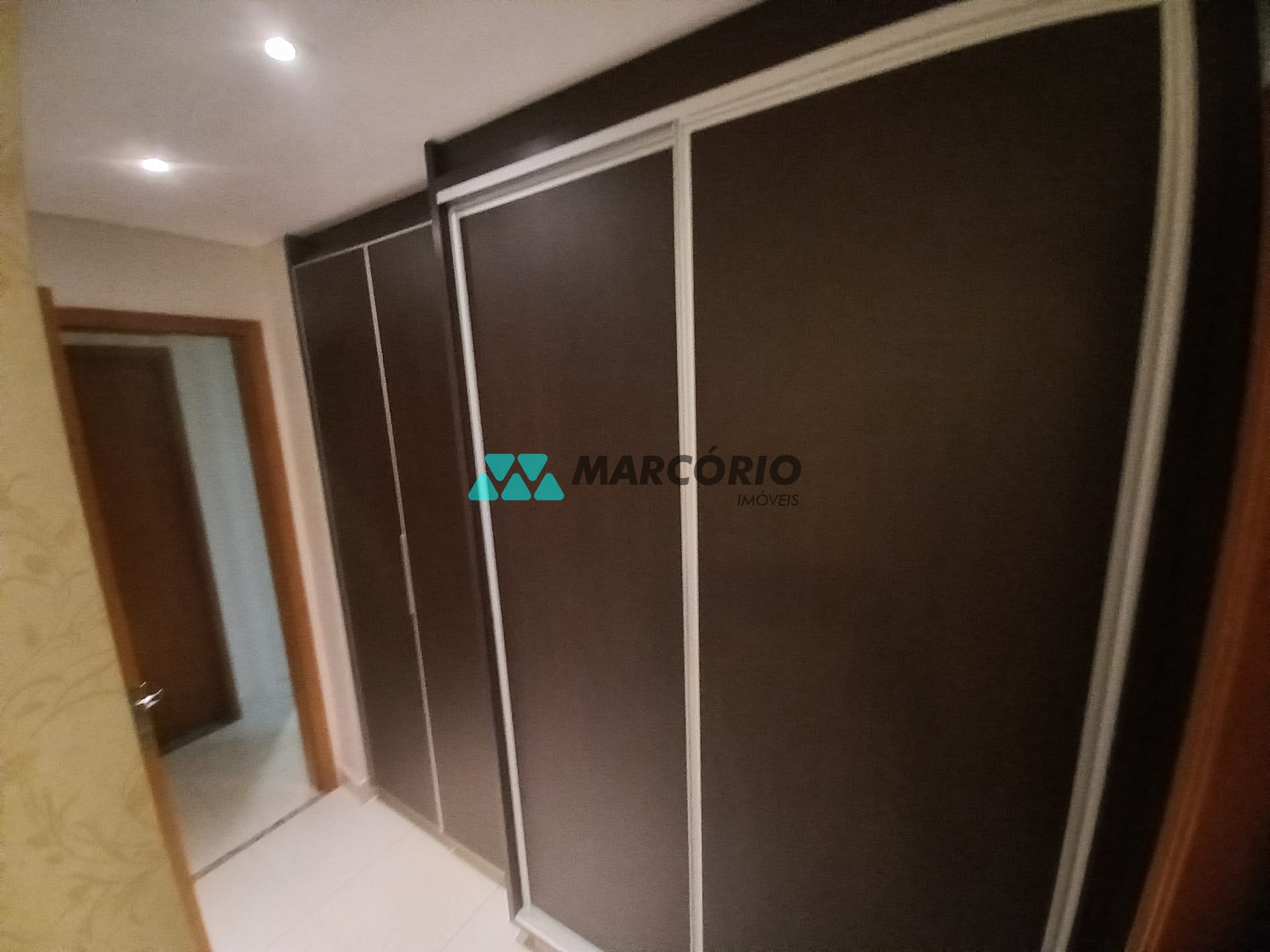 Apartamento à venda com 3 quartos, 106m² - Foto 13