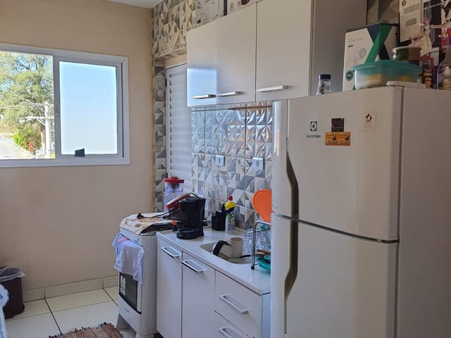 Apartamento 2 quartos e 1 banheiro, à venda, no bairro Jardim Eloyna em Pindamonhangaba