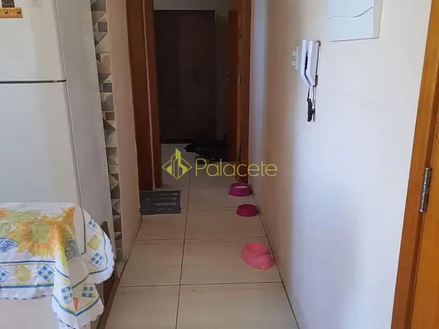 Apartamento 2 quartos e 1 banheiro, à venda, no bairro Jardim Eloyna em Pindamonhangaba