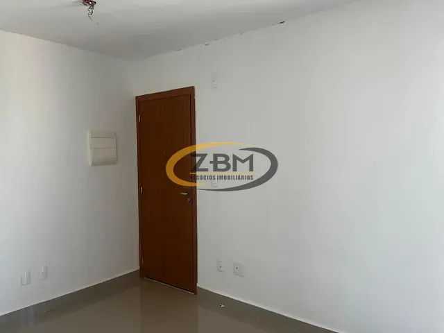 Apartamento com 55m² 2 quartos e 1 banheiro, à venda ou para alugar, no bairro Acquaville em Londrina