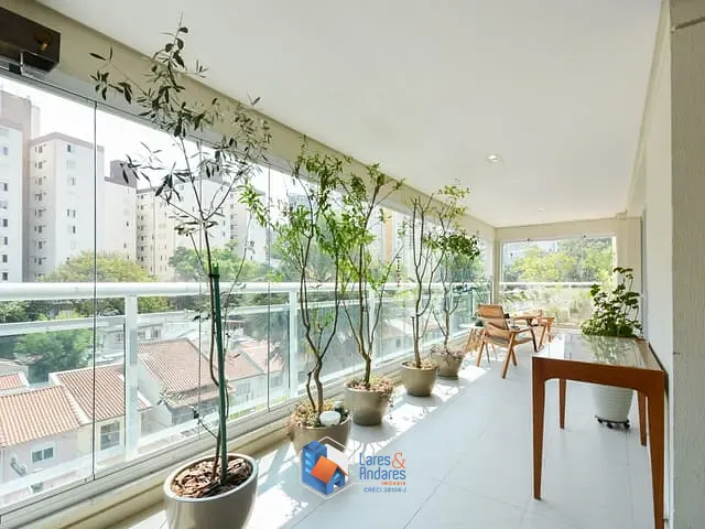Apartamento com 200m² 4 quartos e 5 banheiros, à venda, no bairro Vila Mariana em São Paulo