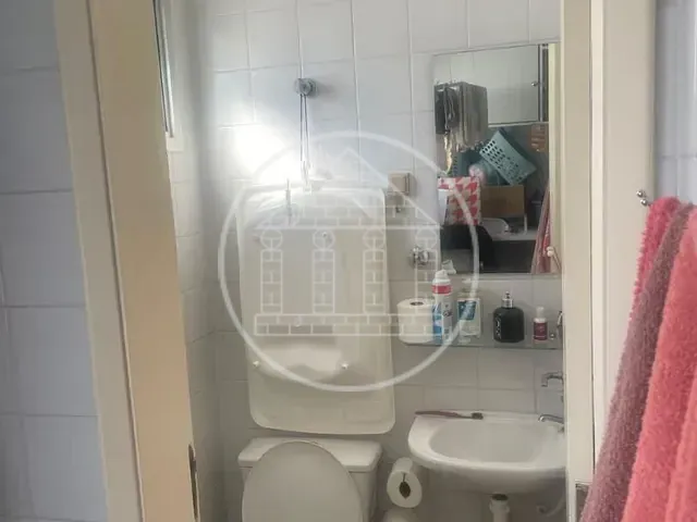 Apartamento 2 quartos e 2 banheiros, à venda, no bairro Jardim Itapeva em São Paulo