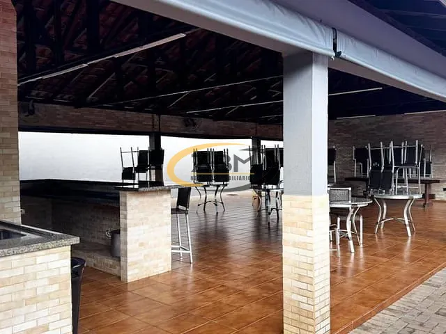 Apartamento com 76m² 3 quartos e 1 banheiro, à venda, no bairro Cláudia em Londrina