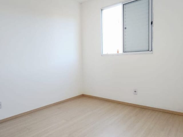 Apartamento 2 quartos e 1 banheiro, à venda, no bairro Vila Nova em Porto Alegre