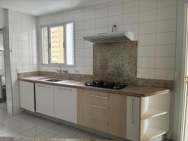 Apartamento com 200m² 3 quartos e 4 banheiros, para alugar, no bairro Gleba Palhano em Londrina