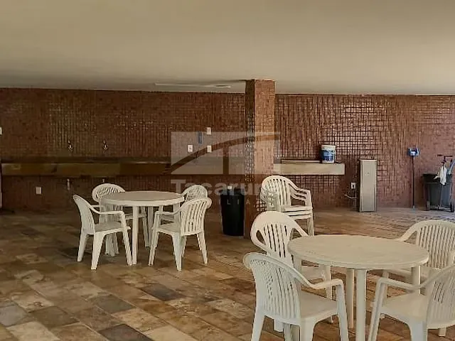 Apartamento 4 quartos e 1 banheiro, à venda, no bairro Apipucos em Recife