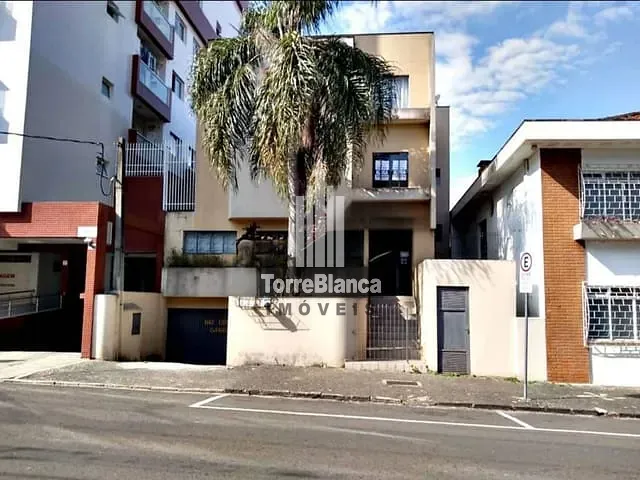 Apartamento com 83m² 3 quartos e 1 banheiro, para alugar, no bairro Centro em Ponta Grossa