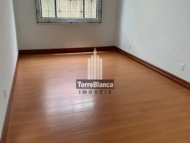 Apartamento com 83m² 3 quartos e 1 banheiro, para alugar, no bairro Centro em Ponta Grossa