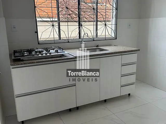 Apartamento com 83m² 3 quartos e 1 banheiro, para alugar, no bairro Centro em Ponta Grossa