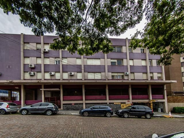 Apartamento 3 quartos e 1 banheiro, para alugar, no bairro Centro em Pelotas