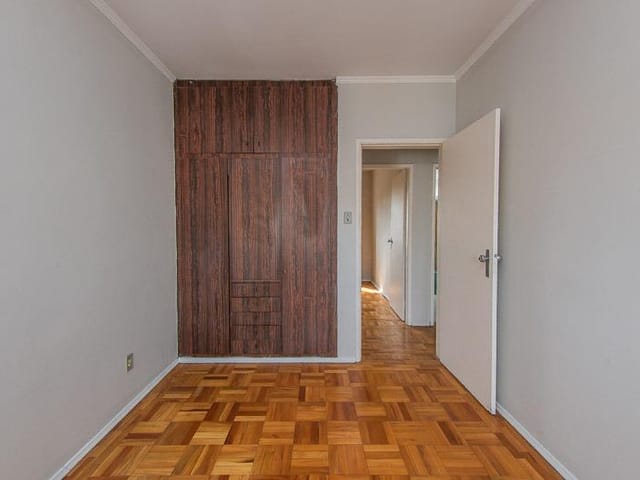 Apartamento 3 quartos e 1 banheiro, para alugar, no bairro Centro em Pelotas