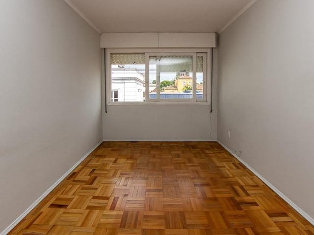 Apartamento 3 quartos e 1 banheiro, para alugar, no bairro Centro em Pelotas