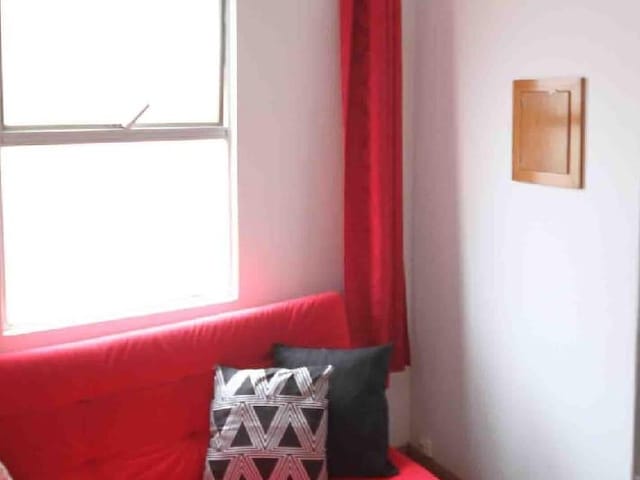 Apartamento 2 quartos e 1 banheiro, à venda, no bairro Conjunto Promorar Sapopemba em São Paulo