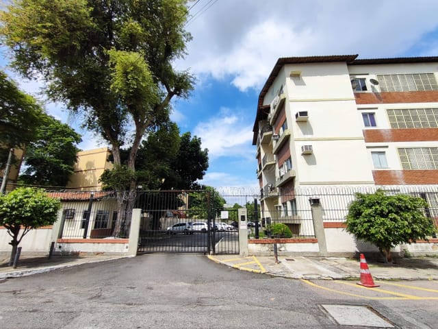 Foto do Apartamento - EXCELENTE APARTAMENTO COM 3 QUARTOS, VARANDA E VAGA DE GARAGEM - FREGUESIA | Hilmar