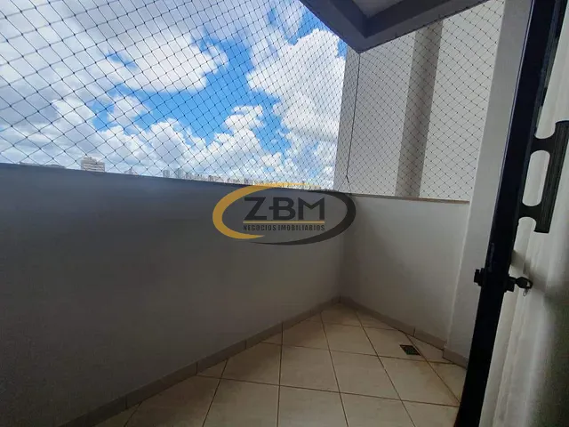 Apartamento com 147m² 3 quartos e 2 banheiros, à venda ou para alugar, no bairro Centro em Londrina