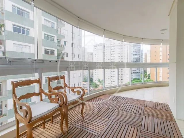 Apartamento com 124m² 3 quartos e 5 banheiros, à venda, no bairro Moema em São Paulo