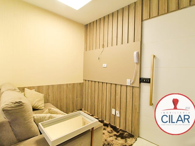 Apartamento 2 quartos e 1 banheiro, para alugar, no bairro Cristo Rei em Curitiba