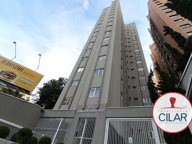 Apartamento 1 quarto e 1 banheiro, para alugar, no bairro Bigorrilho em Curitiba