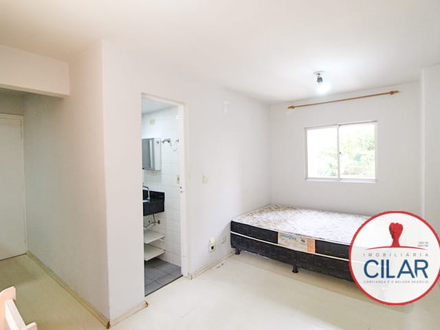 Apartamento 1 quarto e 1 banheiro, para alugar, no bairro Bigorrilho em Curitiba