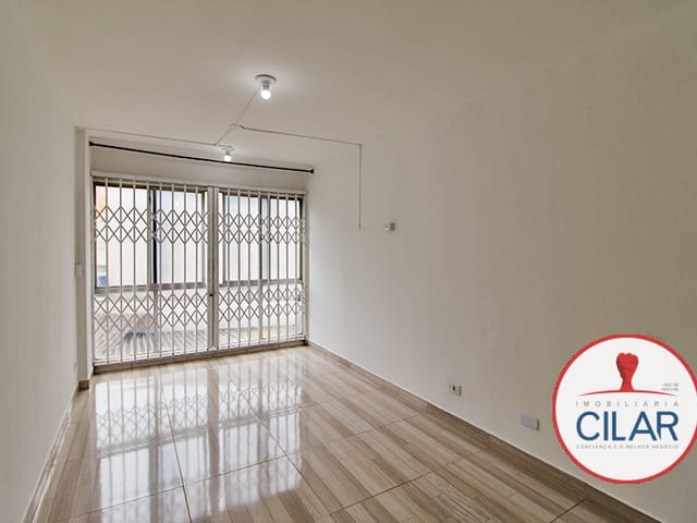 Apartamento 1 quarto e 1 banheiro, para alugar, no bairro Centro em Curitiba