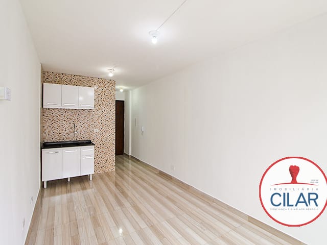 Apartamento 1 quarto e 1 banheiro, para alugar, no bairro Centro em Curitiba
