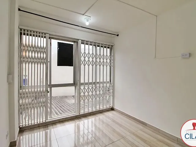 Apartamento 1 quarto e 1 banheiro, para alugar, no bairro CENTRO em Curitiba