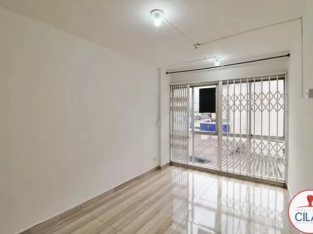 Apartamento 1 quarto e 1 banheiro, para alugar, no bairro CENTRO em Curitiba