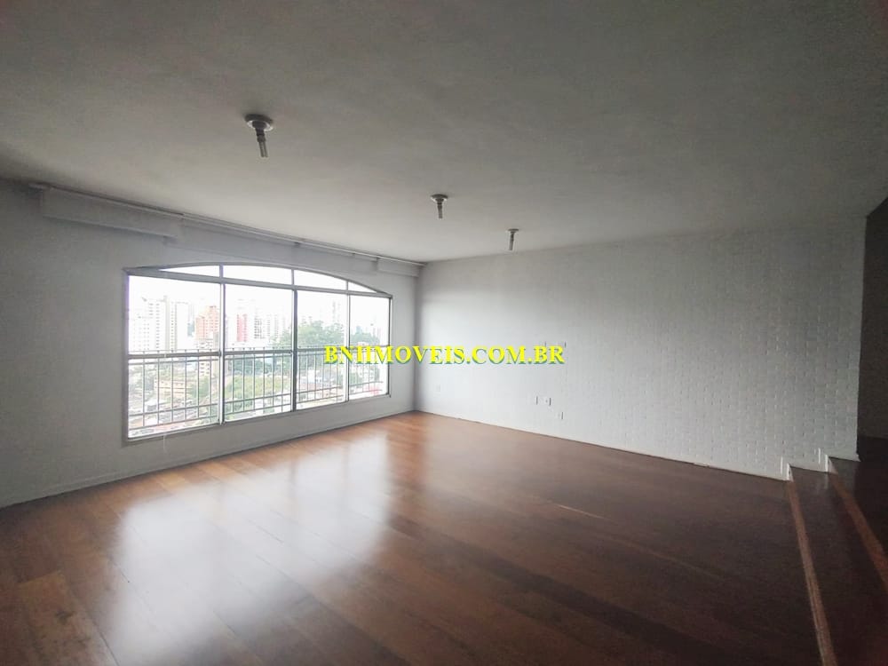 Apartamento para alugar com 4 quartos, 212m² - Foto 2
