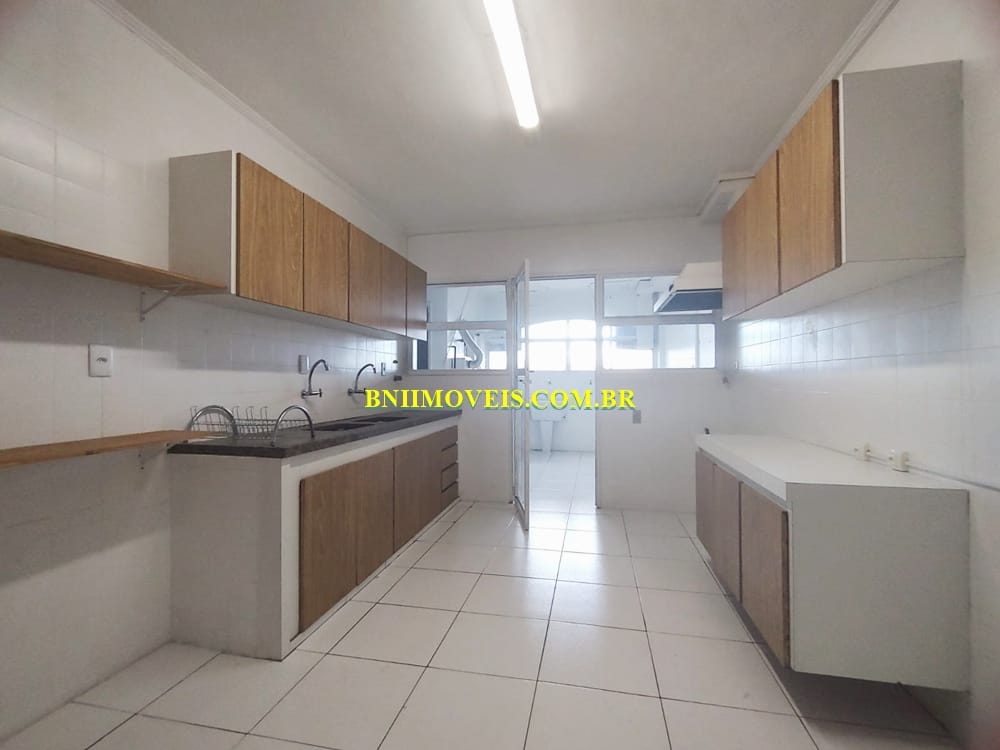 Apartamento para alugar com 4 quartos, 212m² - Foto 7