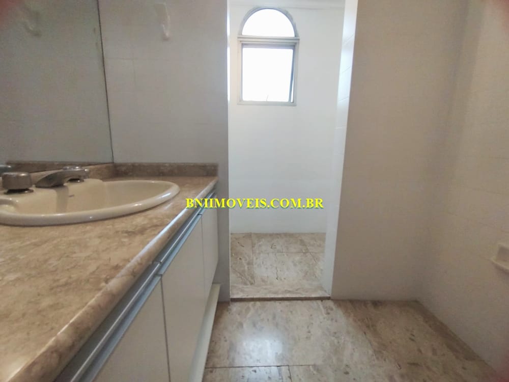 Apartamento para alugar com 4 quartos, 212m² - Foto 15