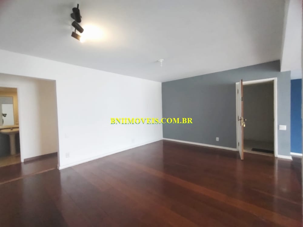Apartamento para alugar com 4 quartos, 212m² - Foto 4