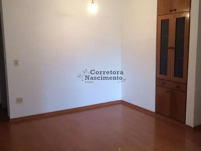 Apartamento 3 quartos e 1 banheiro, à venda ou para alugar, no bairro Centro em São José dos Campos
