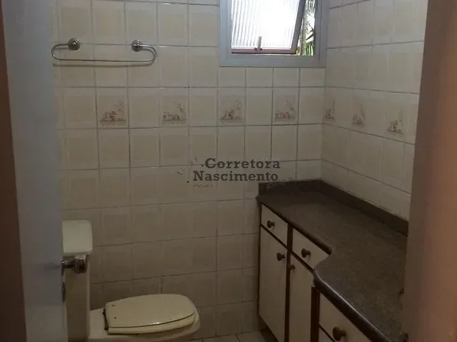 Apartamento 3 quartos e 1 banheiro, à venda ou para alugar, no bairro Centro em São José dos Campos