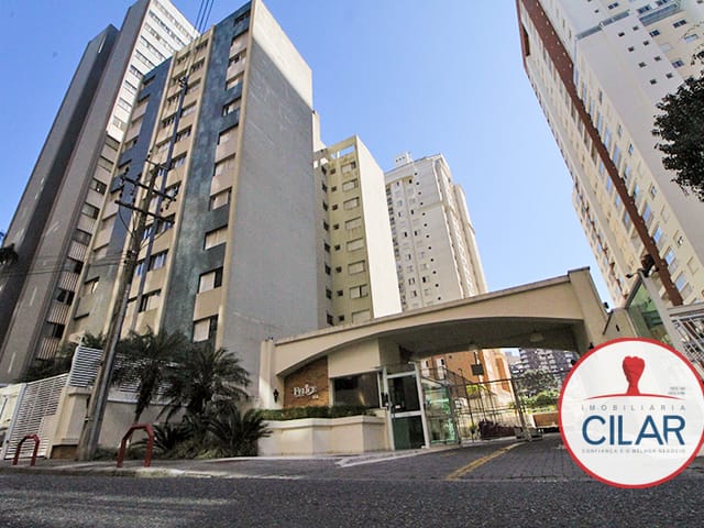 Apartamento 3 quartos e 2 banheiros, para alugar, no bairro Água Verde em Curitiba