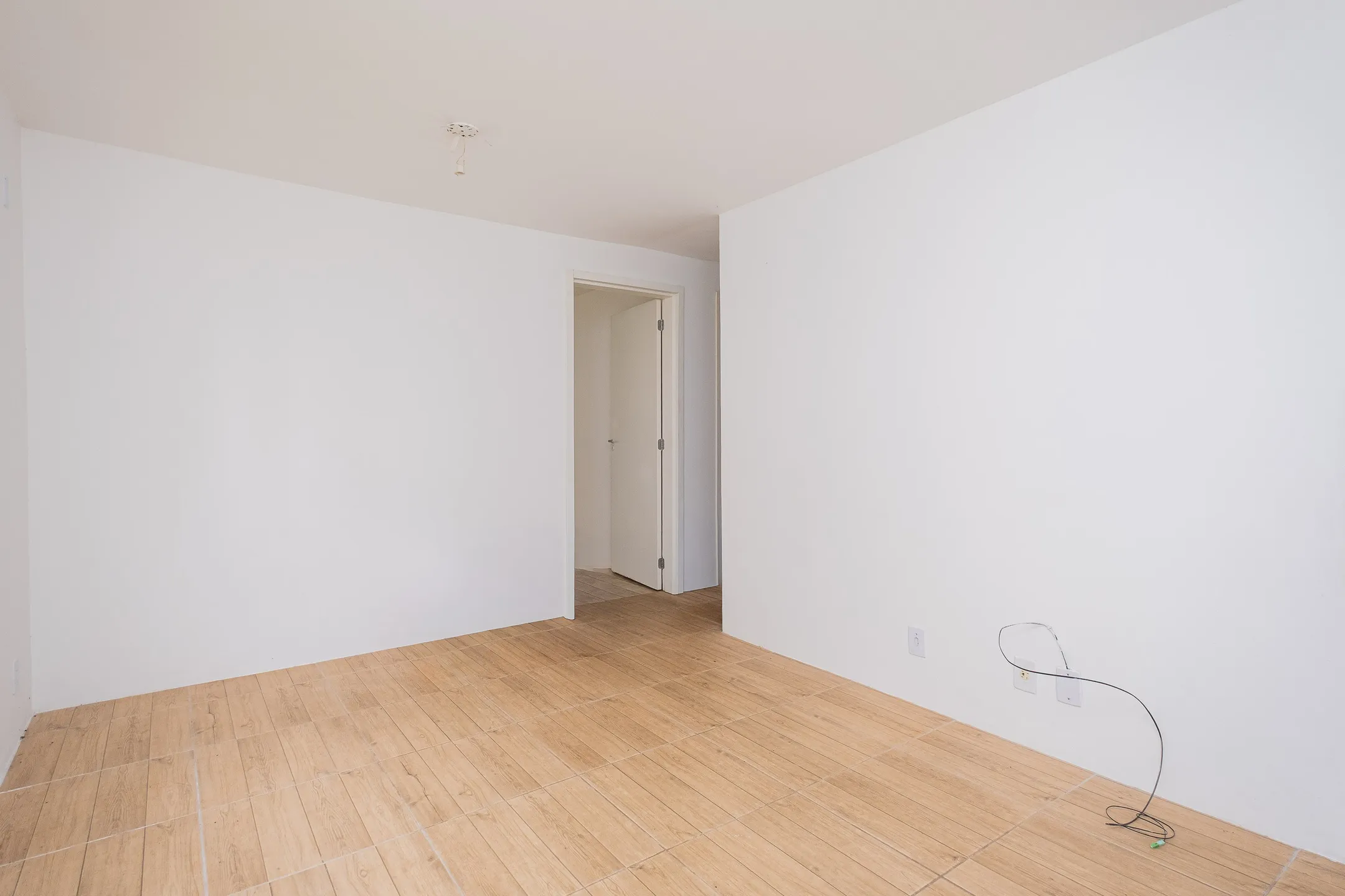 Apartamento para locação no Residencial Maria Clara Umuharama com 2 quartos, ótima orientação solar, condomínio com lazer e localização privilegiada