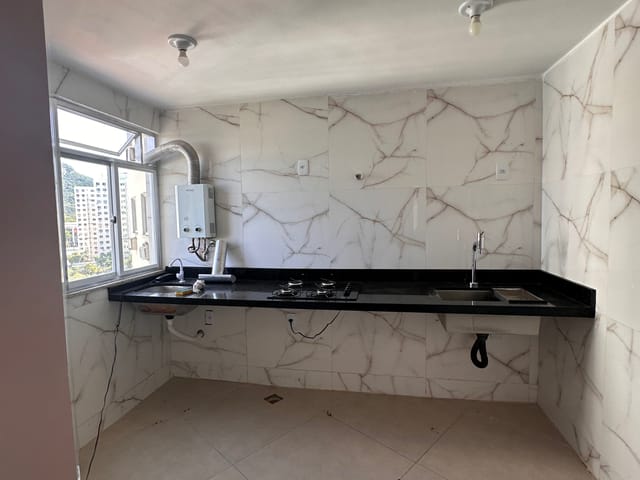 Apartamento 3 quartos e 1 banheiro, para alugar, no bairro Jacarepaguá em Rio de Janeiro