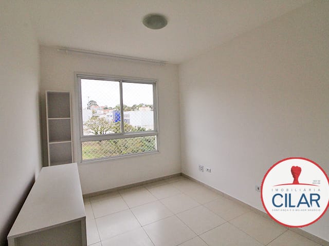 Apartamento 3 quartos e 2 banheiros, para alugar, no bairro Campo Comprido em Curitiba
