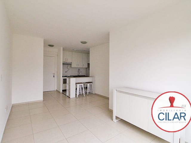 Apartamento 3 quartos e 2 banheiros, para alugar, no bairro Campo Comprido em Curitiba
