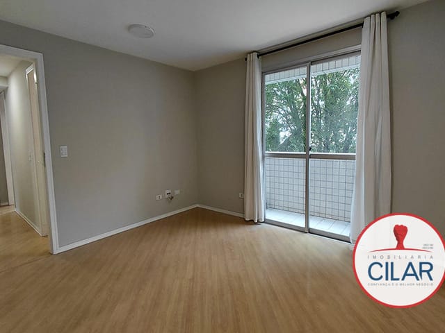 Apartamento 3 quartos e 2 banheiros, para alugar, no bairro Ahú em Curitiba