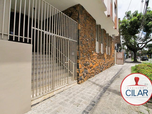 Apartamento 3 quartos e 2 banheiros, para alugar, no bairro Centro em Curitiba