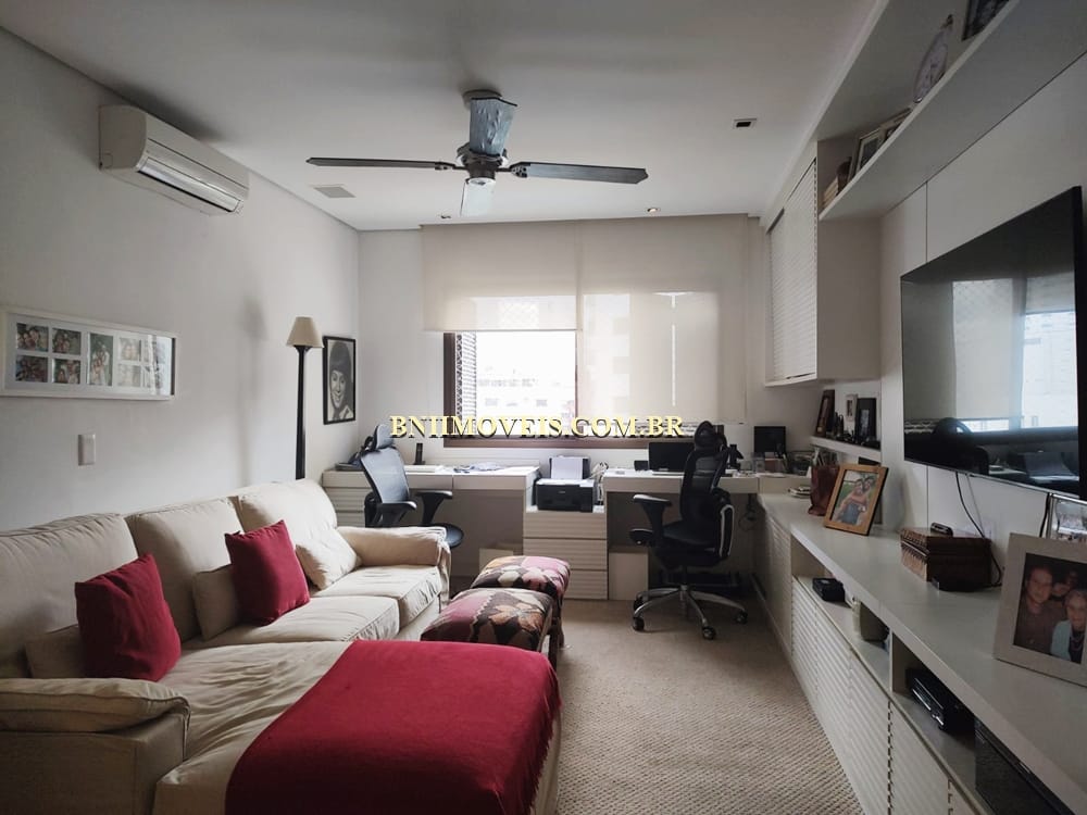 Apartamento para alugar com 4 quartos, 340m² - Foto 13