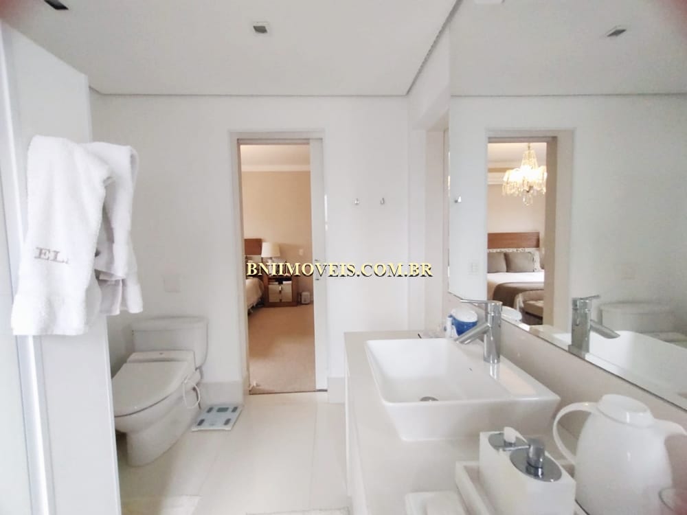 Apartamento para alugar com 4 quartos, 340m² - Foto 28