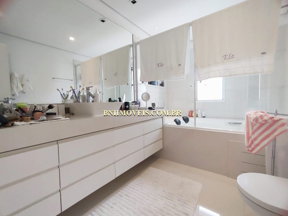 Apartamento para alugar com 4 quartos, 340m² - Foto 18