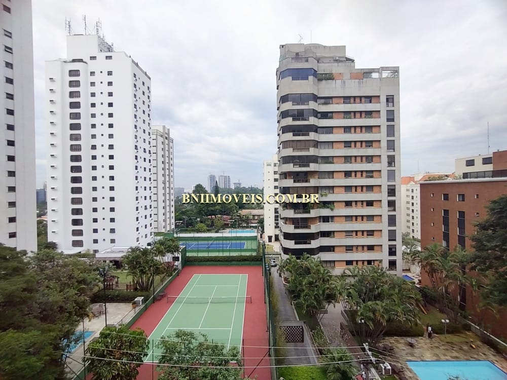 Apartamento para alugar com 4 quartos, 340m² - Foto 12