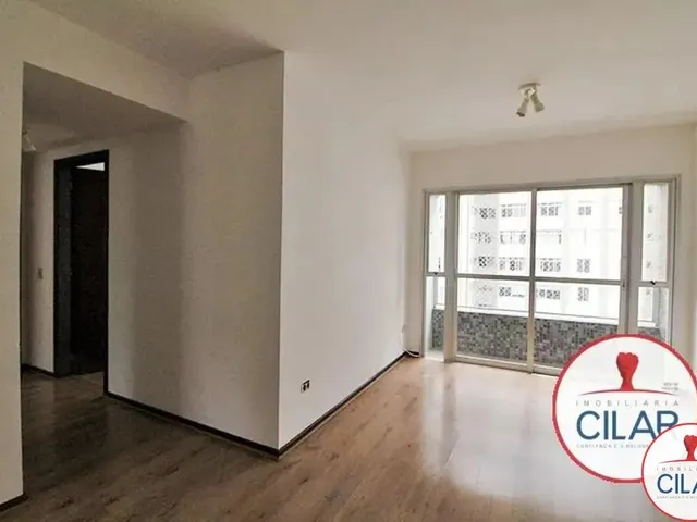 Apartamento 3 quartos e 1 banheiro, para alugar, no bairro Centro em Curitiba