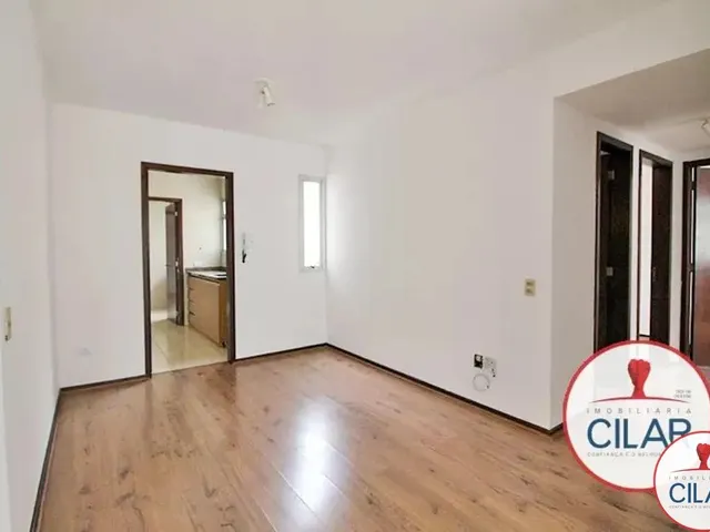 Apartamento 3 quartos e 1 banheiro, para alugar, no bairro Centro em Curitiba