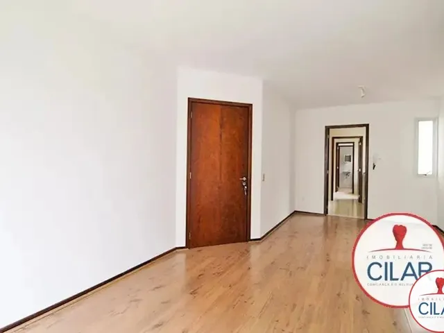 Apartamento 3 quartos e 1 banheiro, para alugar, no bairro Centro em Curitiba