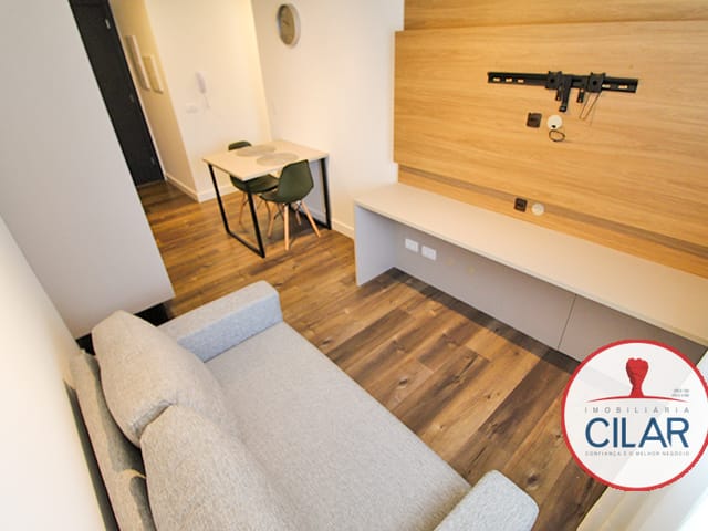 Apartamento 2 quartos e 1 banheiro, para alugar, no bairro Vila Izabel em Curitiba