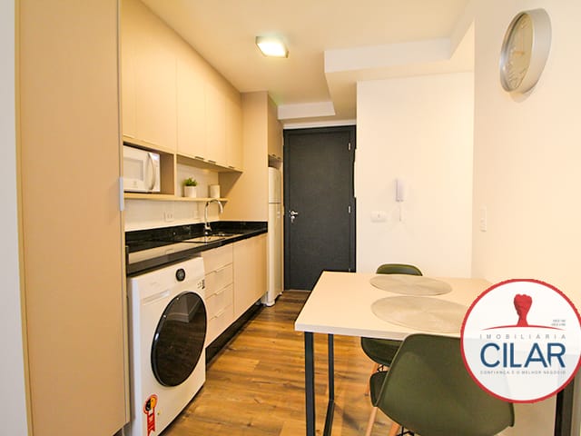 Apartamento 2 quartos e 1 banheiro, para alugar, no bairro Vila Izabel em Curitiba